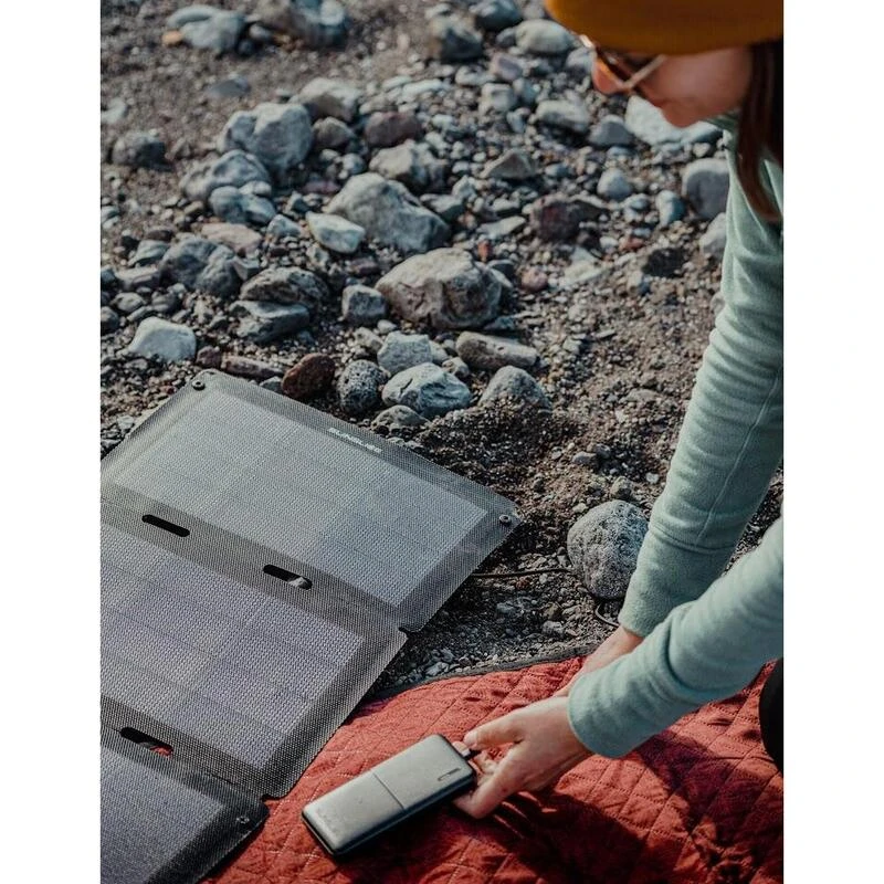 Pack Energie Nomade | Panneau Solaire 24W Avec Batterie 99.9Wh 4 Pack Energie Nomade | Panneau Solaire 24W Avec Batterie 99.9Wh – Image 4